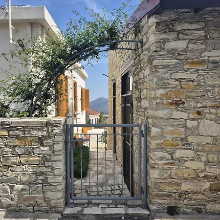 Aunt Maria's * Pano Lefkara
