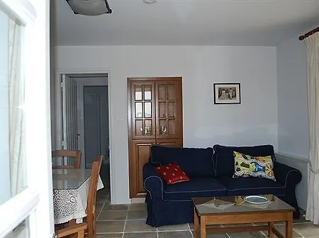 Aunt Maria's * Páno Léfkara