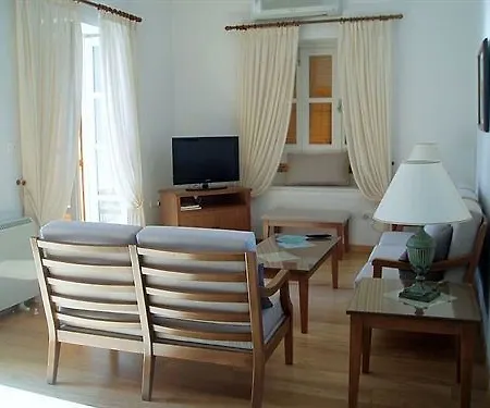 Aunt Maria's * Páno Léfkara