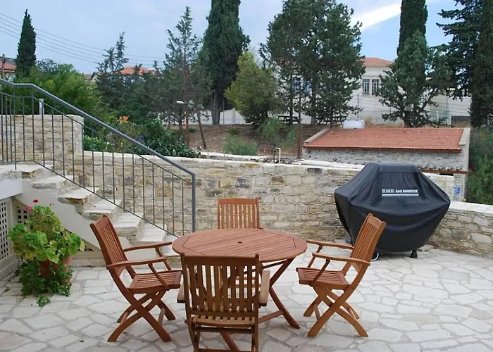 Aunt Maria's Pano Lefkara